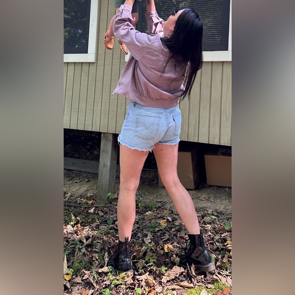 Meet your Posher, Jacki - Picture 1 of 1